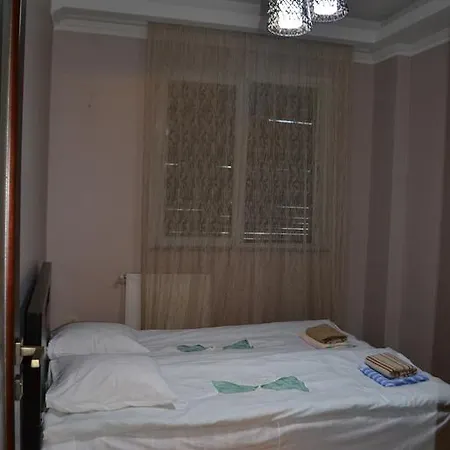 Guest House Vakhtang Bochorishvili 37A Tbilisi Exterior photo